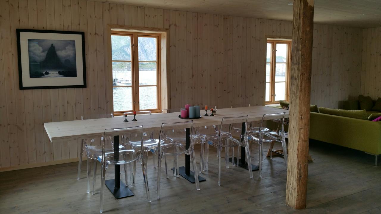 Lysvoldbrygga Bed and Breakfast Henningsvær Esterno foto