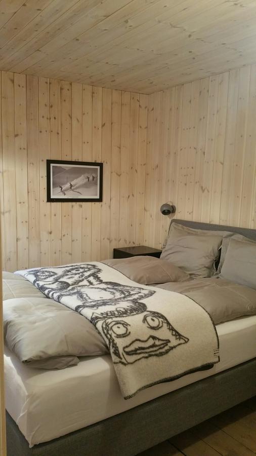 Lysvoldbrygga Bed and Breakfast Henningsvær Esterno foto
